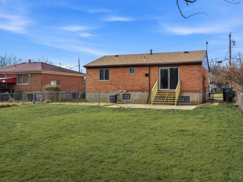 2043 E Teralta Circle, Cincinnati, OH 45211 Photo 33