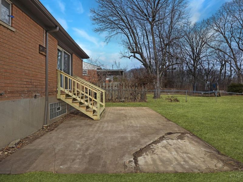 2043 E Teralta Circle, Cincinnati, OH 45211 Photo 34