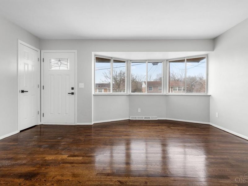 2043 E Teralta Circle, Cincinnati, OH 45211 Photo 5