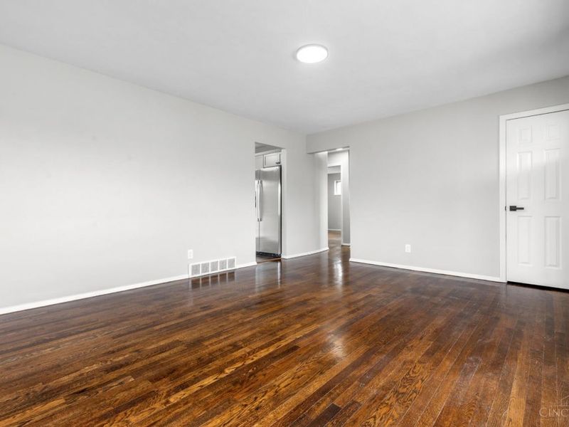 2043 E Teralta Circle, Cincinnati, OH 45211 Photo 6