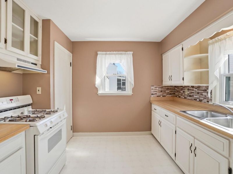 827 Snowhill Boulevard, Springfield, OH 45504 Photo 14