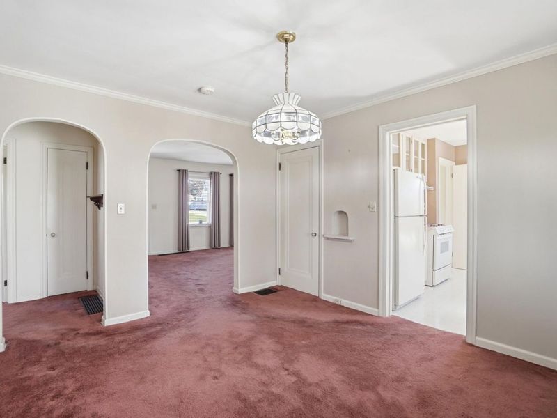 827 Snowhill Boulevard, Springfield, OH 45504 Photo 8