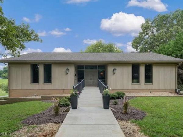 414 Lynrock Street, Eden, NC 27288