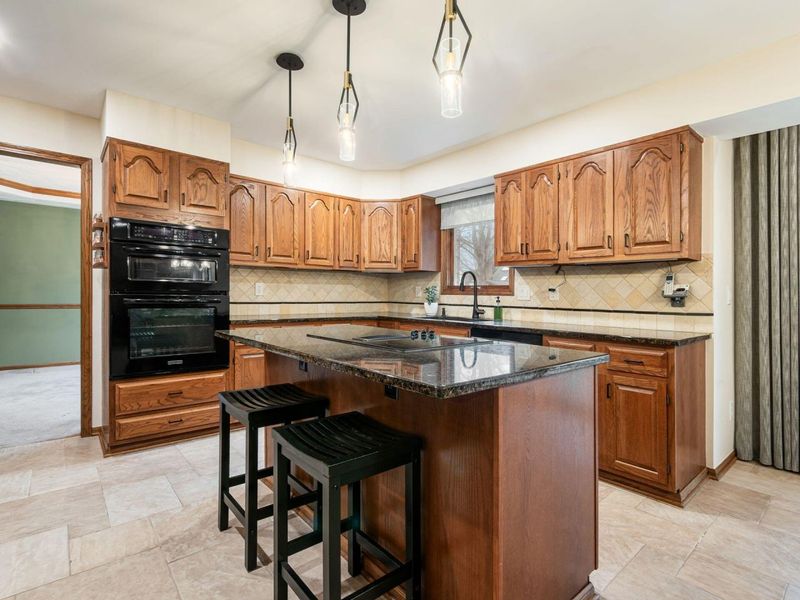 5733 Morlich Square , Dublin, OH 43017 Photo 7