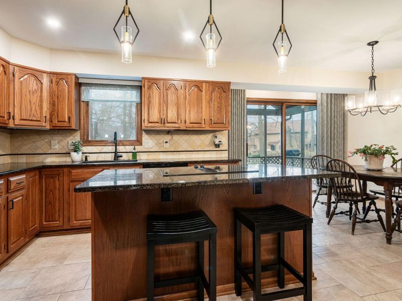 5733 Morlich Square , Dublin, OH 43017 Photo 8