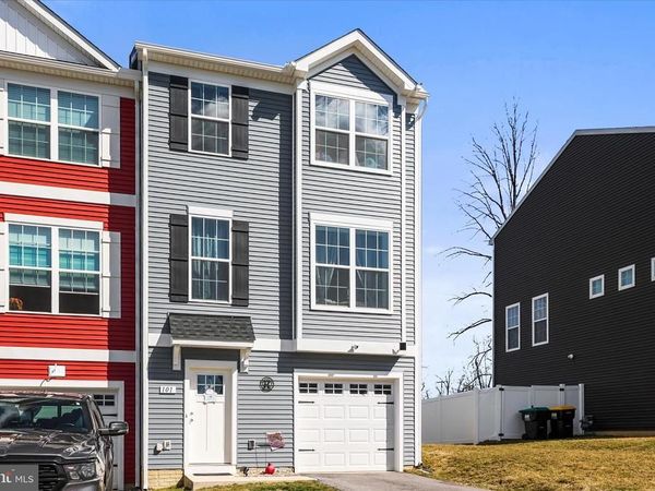 101 OVERLOOK DRIVE, HANOVER, PA 17331