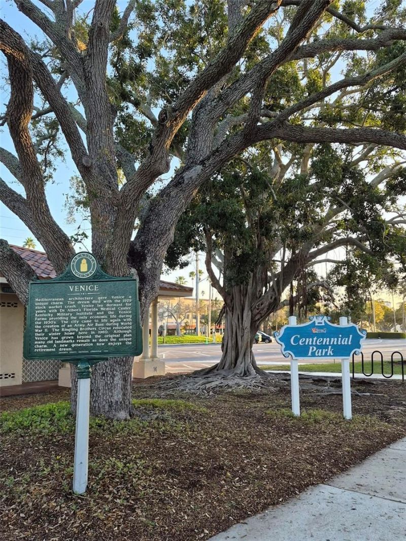 418 Narvaezi Street , Venice, FL 34285 Photo