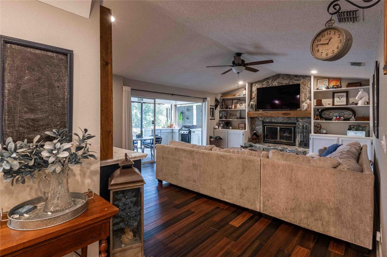 1857 Castle Woods Drive , Clearwater, FL 33759 Photo