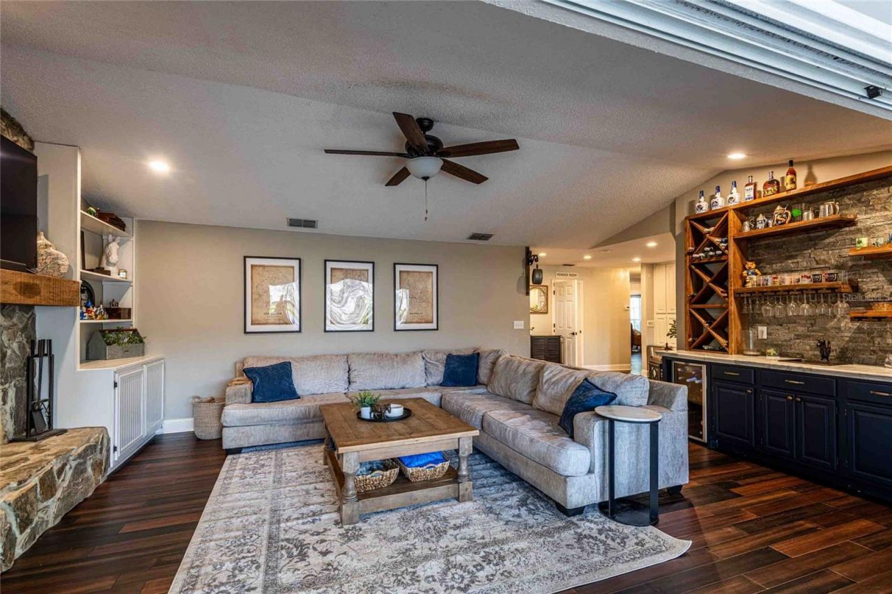 1857 Castle Woods Drive , Clearwater, FL 33759 Photo