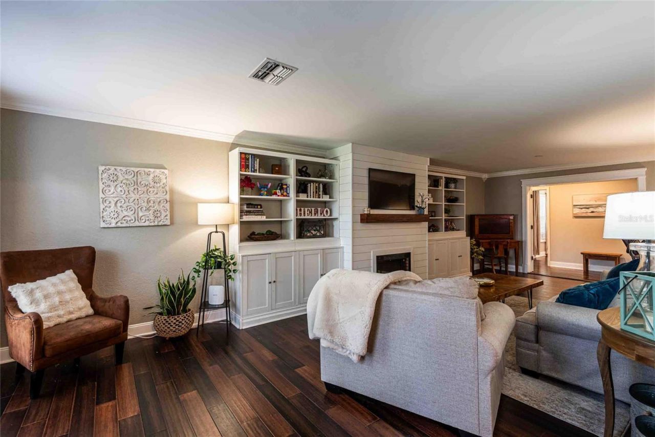 1857 Castle Woods Drive , Clearwater, FL 33759 Photo