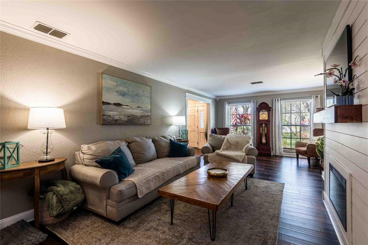 1857 Castle Woods Drive , Clearwater, FL 33759 Photo