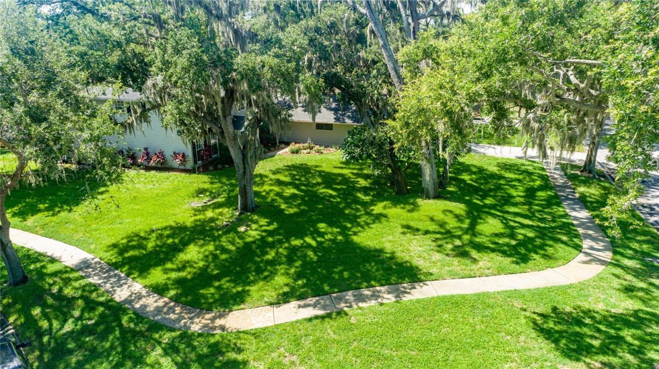 1857 Castle Woods Drive , Clearwater, FL 33759 Photo