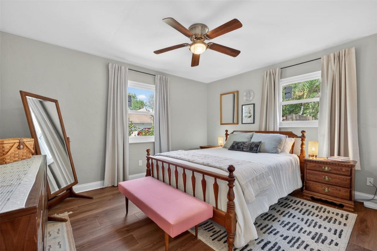 1246 37th Avenue N, Saint Petersburg, FL 33704 Photo