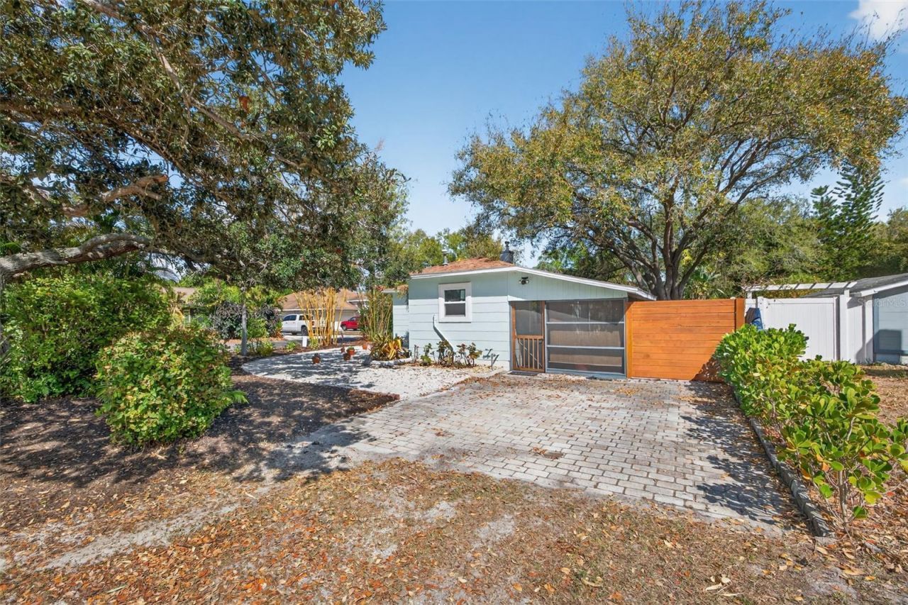 1246 37th Avenue N, Saint Petersburg, FL 33704 Photo