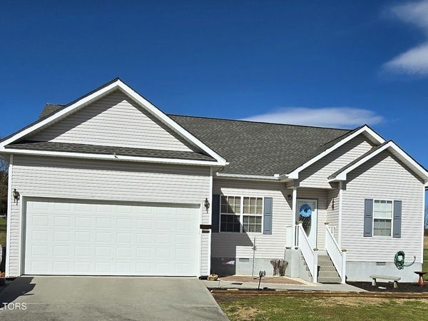 2112 Katie Lane, Dandridge, TN 37725