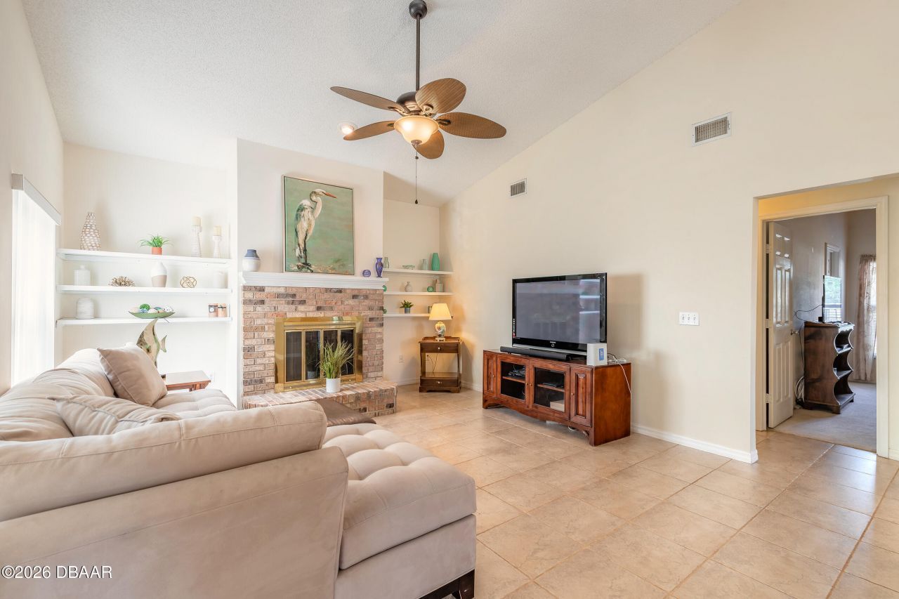 109 Brookhollow Circle, Daytona Beach, FL 32114 Photo