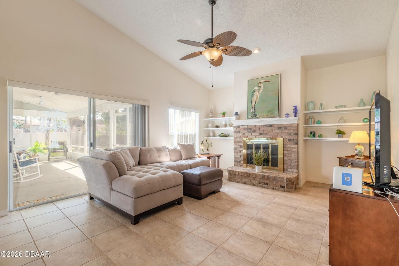 109 Brookhollow Circle, Daytona Beach, FL 32114 Photo