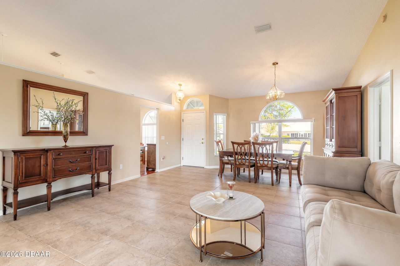 109 Brookhollow Circle, Daytona Beach, FL 32114 Photo