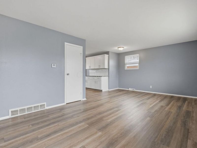 1642 Marina Drive , Columbus, OH 43219 Photo 4