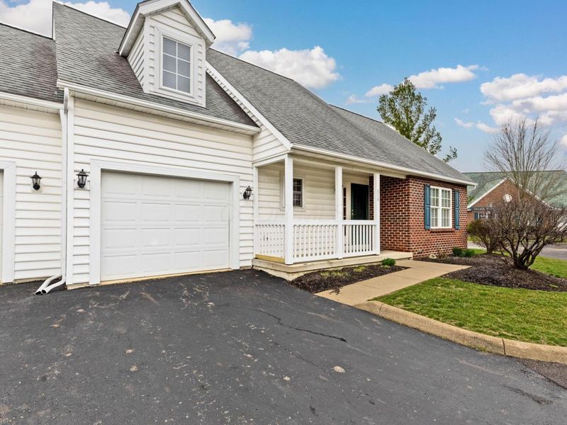 676 Norfolk Court , Johnstown, OH 43031 Photo 4