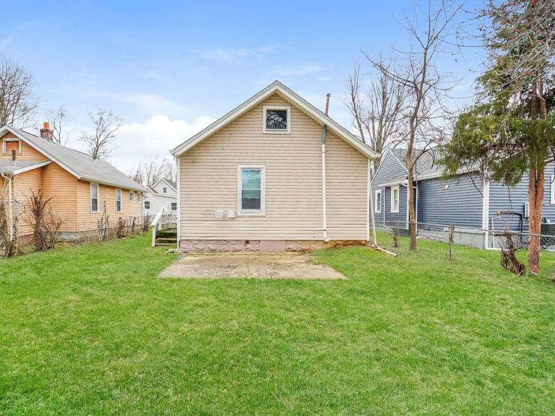 2864 E 10th Avenue, Columbus, OH 43219 Photo 2