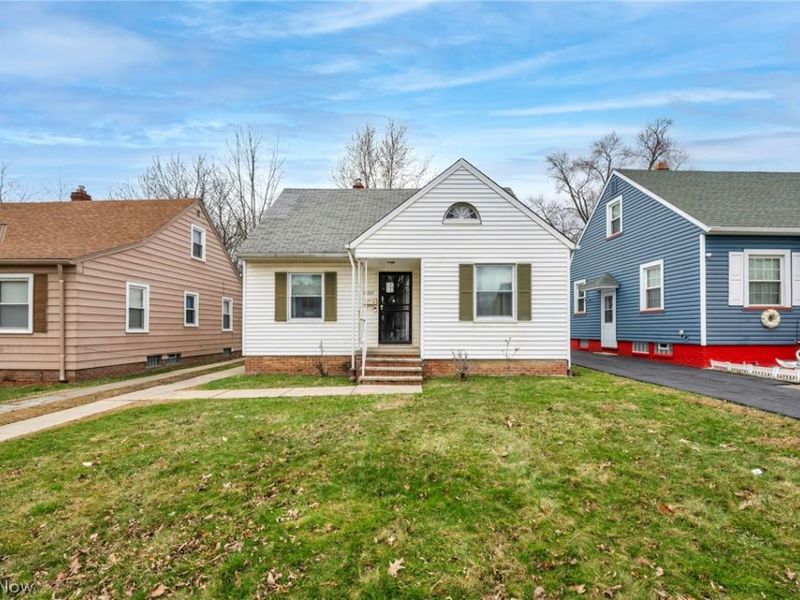 18207 Mapleboro Avenue, Maple Heights, OH 44137 Photo 3