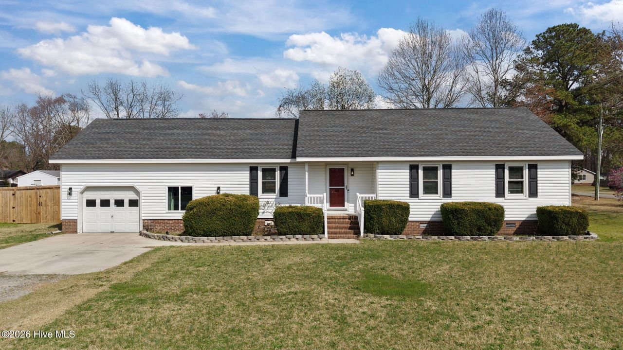 141 Pate Circle, Goldsboro, NC 27530 Main Photo