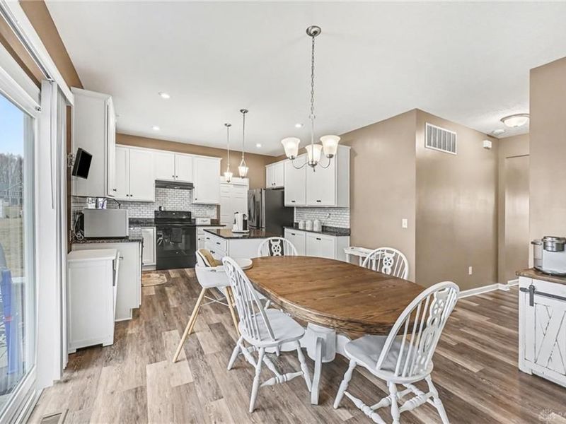 4031 Red Bud Way, Tipp City, OH 45371 Photo 9