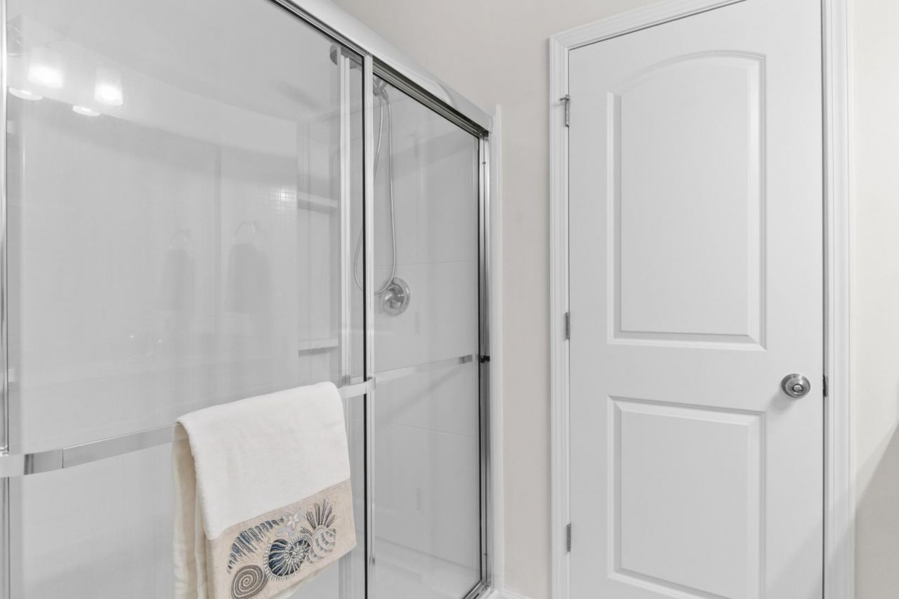 188 Machrie Loop Photo 14