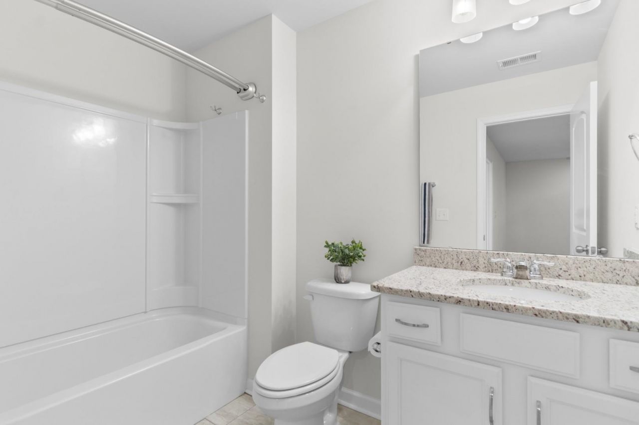 188 Machrie Loop Photo 18