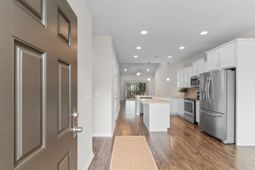 188 Machrie Loop photo 4