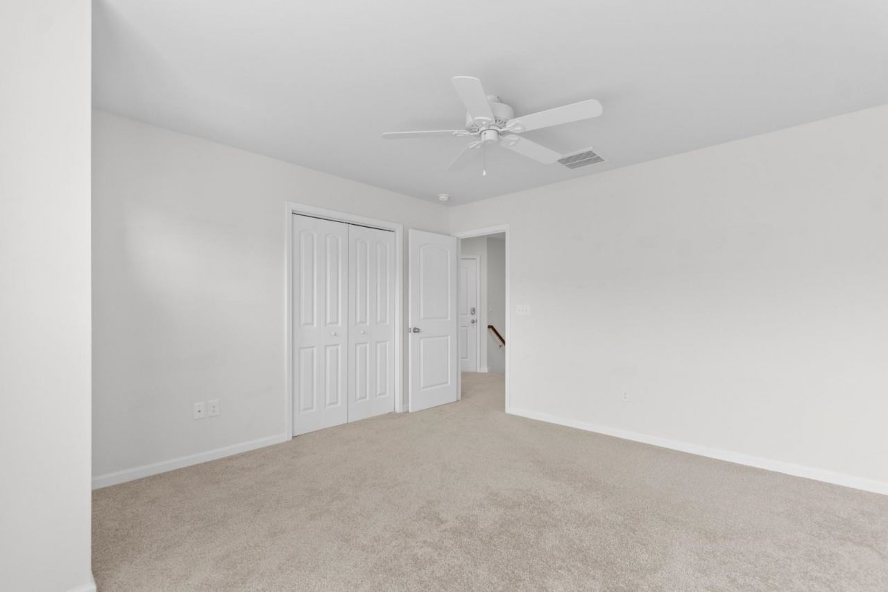 188 Machrie Loop Photo 20