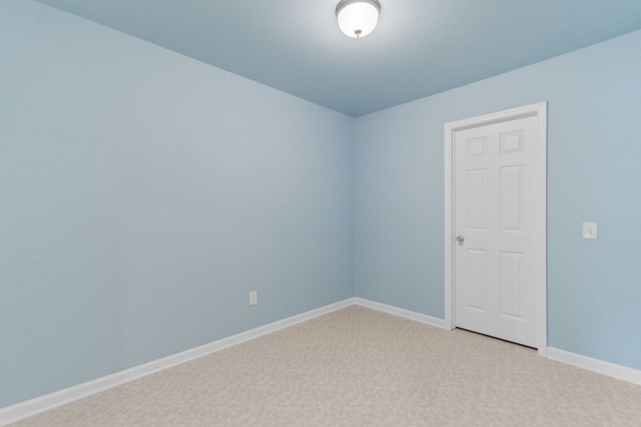 188 Machrie Loop Photo 23