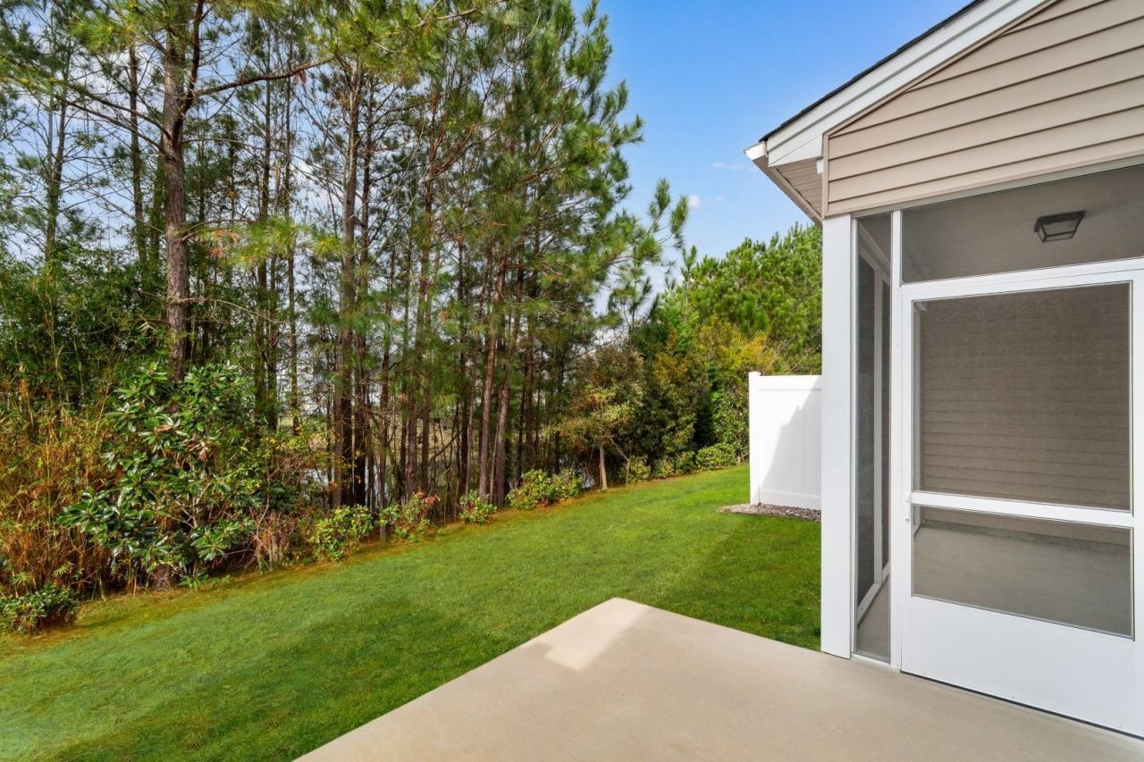 188 Machrie Loop Photo 29