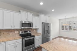 188 Machrie Loop photo 4