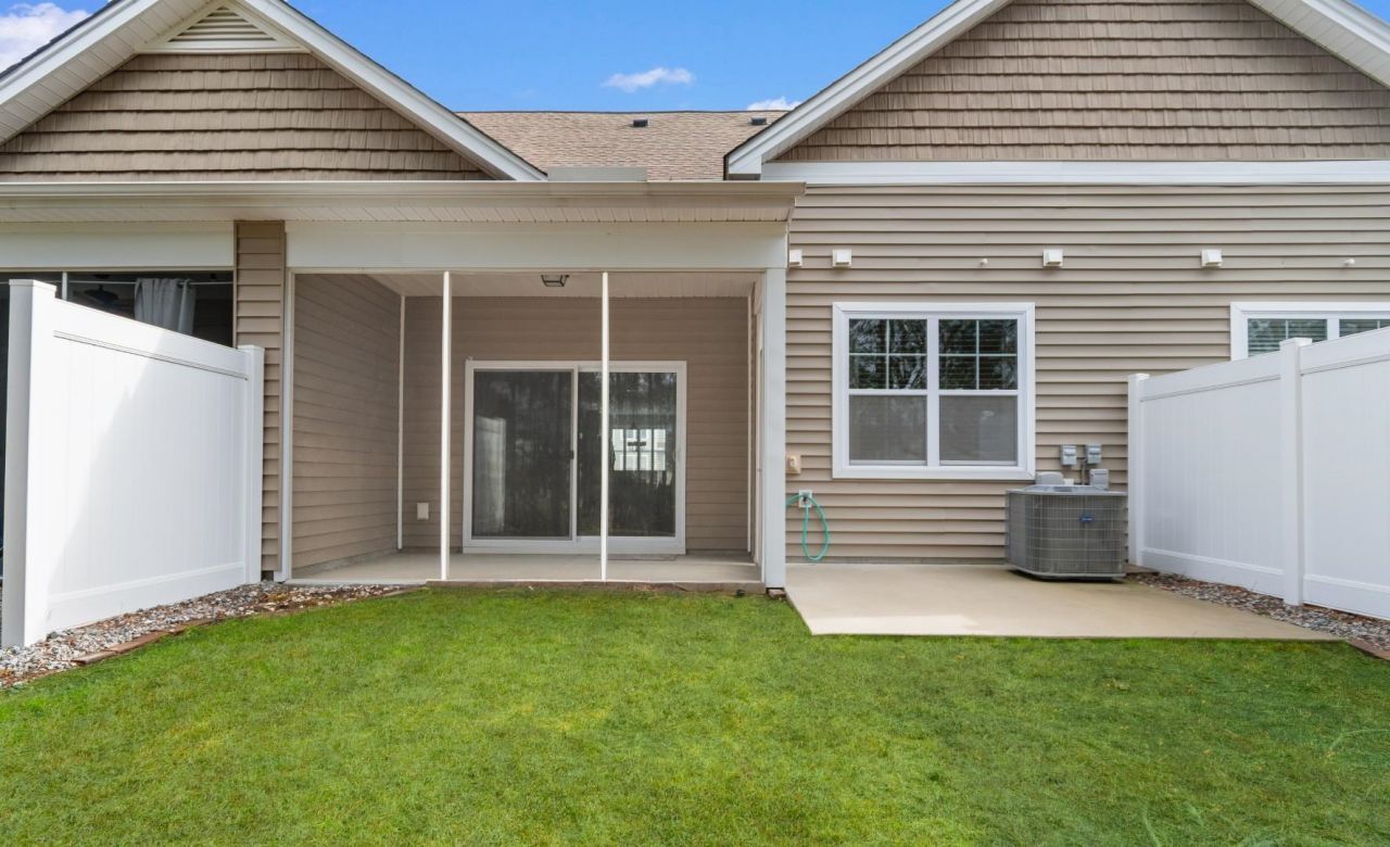 188 Machrie Loop Photo 30