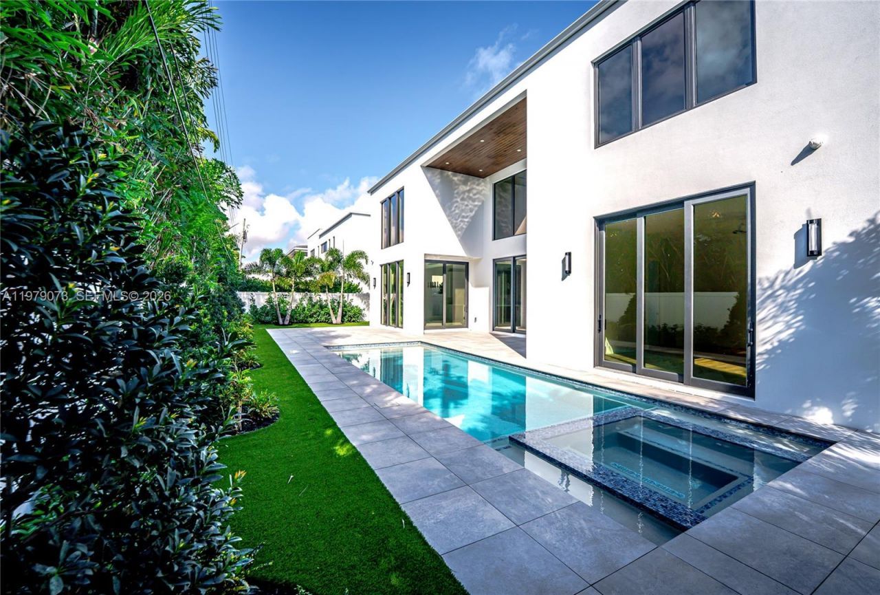 464 NE 6th St, Boca Raton, FL 33432 Photo