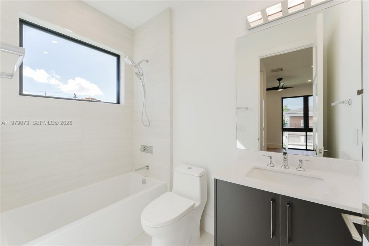 464 NE 6th St, Boca Raton, FL 33432 Photo