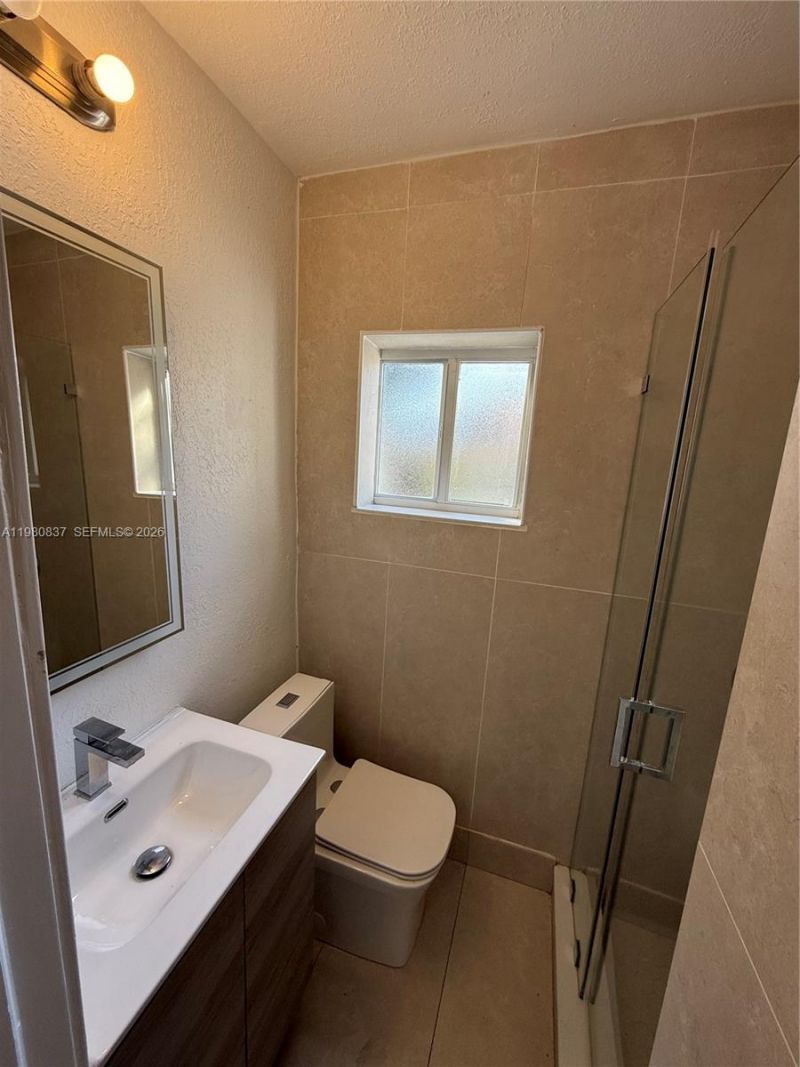 2238 NW 5th St , Unit 3, Miami, FL 33125 Photo