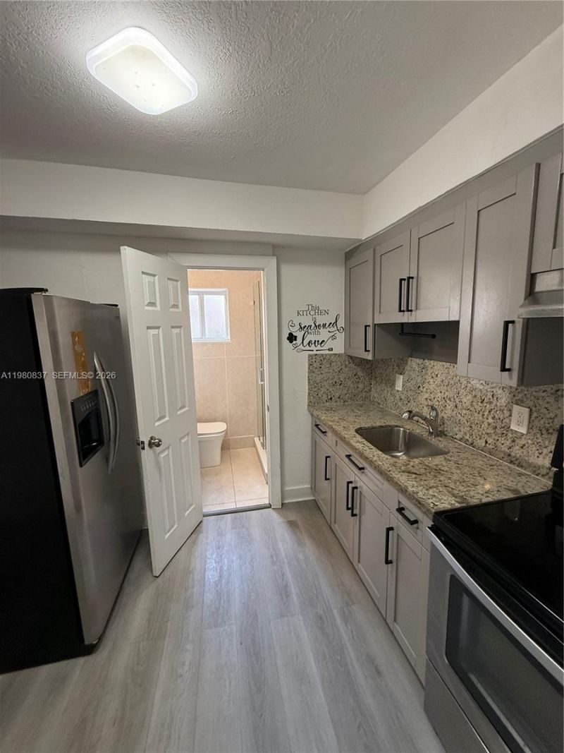 2238 NW 5th St , Unit 3, Miami, FL 33125 Photo