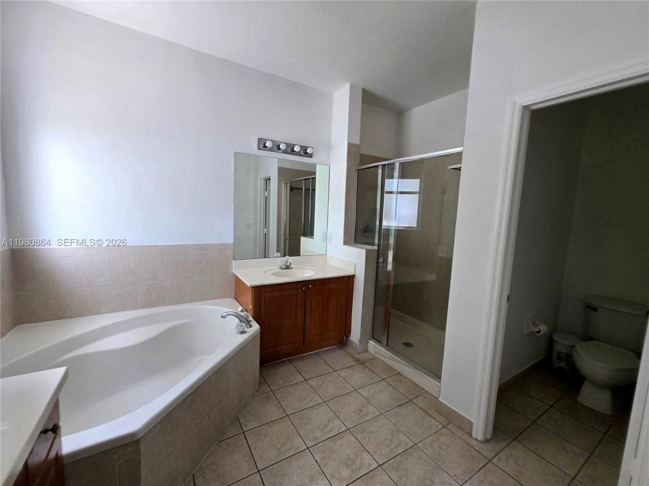 8402 NW 114th Path , Unit 8402, Doral, FL 33178 Photo