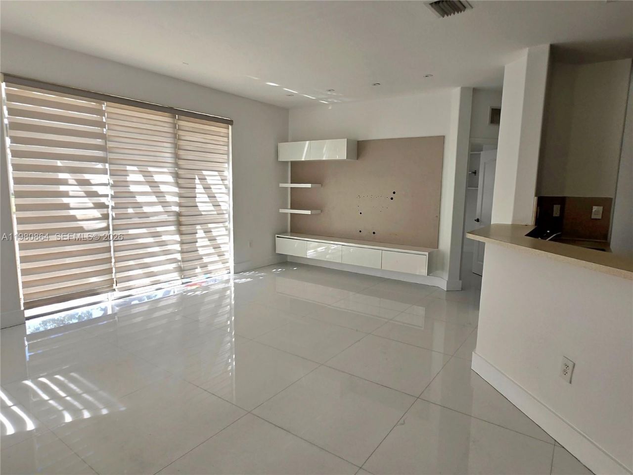 8402 NW 114th Path , Unit 8402, Doral, FL 33178 Photo