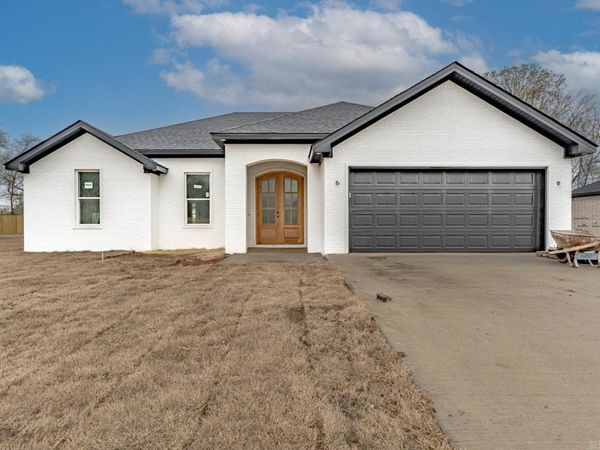 221 woodland trails , Bono, AR 72416