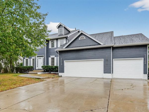 5924 Highland Circle, West Des Moines, IA 50266