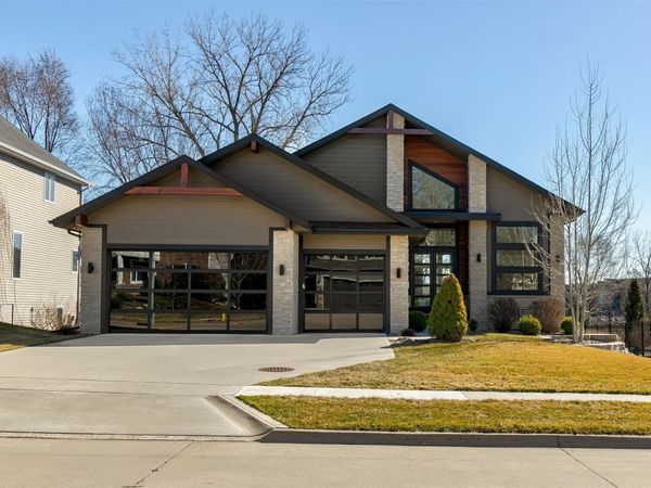 6309 Sudbury Court, Johnston, IA 50131