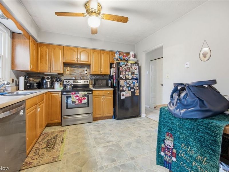 4534 Foresthill Road , Stow, OH 44224 Photo 6