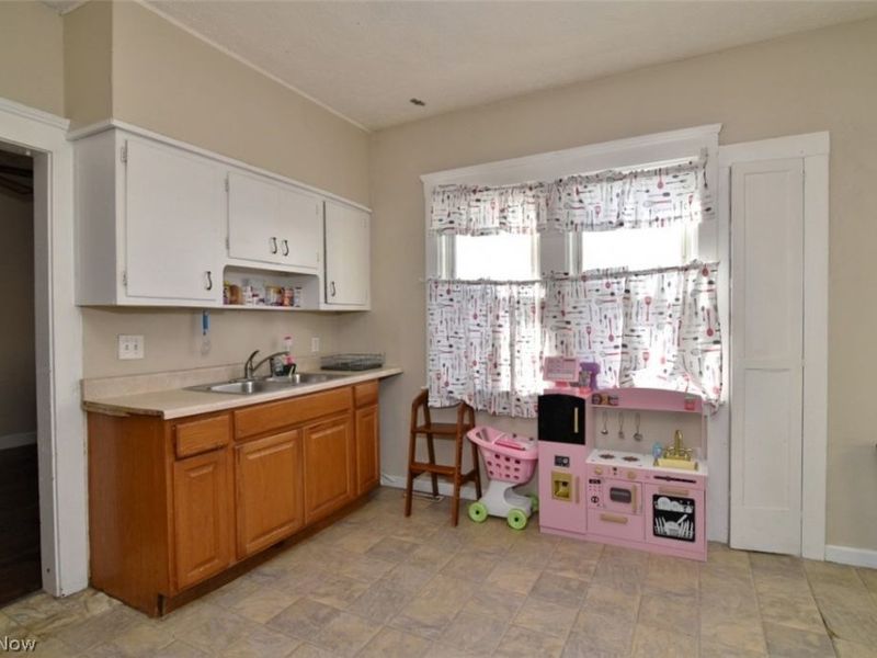 3340 W 120th Street, Cleveland, OH 44111 Photo 14