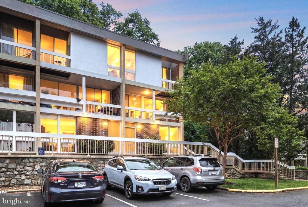 11587 Maple Ridge Road, Reston, VA 20190 Main Photo