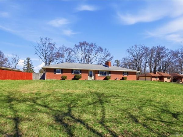 410 Tanglewood Drive, Beavercreek, OH 45440