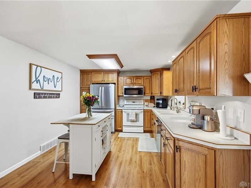 410 Tanglewood Drive, Beavercreek, OH 45440 Photo 10